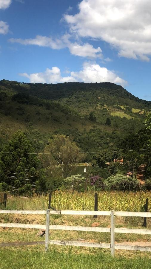 Pousada Pedra Da Mata Chales Na Montanha Munhoz Exterior foto